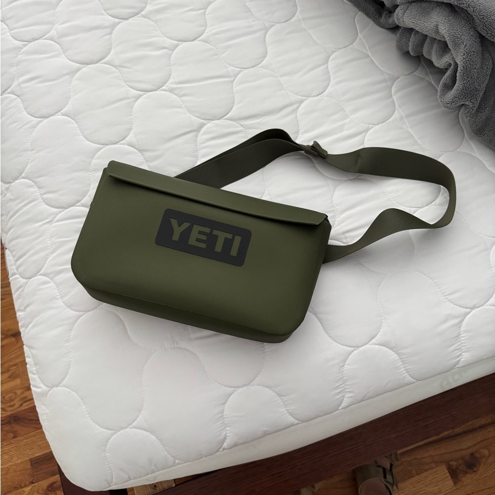 Yeti Green Belt Bag Durable Water-Resistant